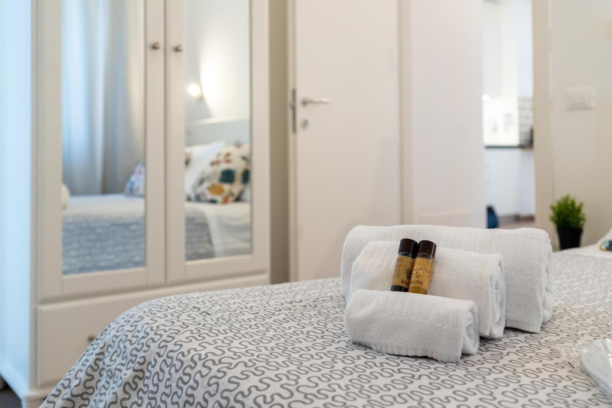 Charme In Fiera - Zona Fiera Apartment เวโรนา ภายนอก รูปภาพ