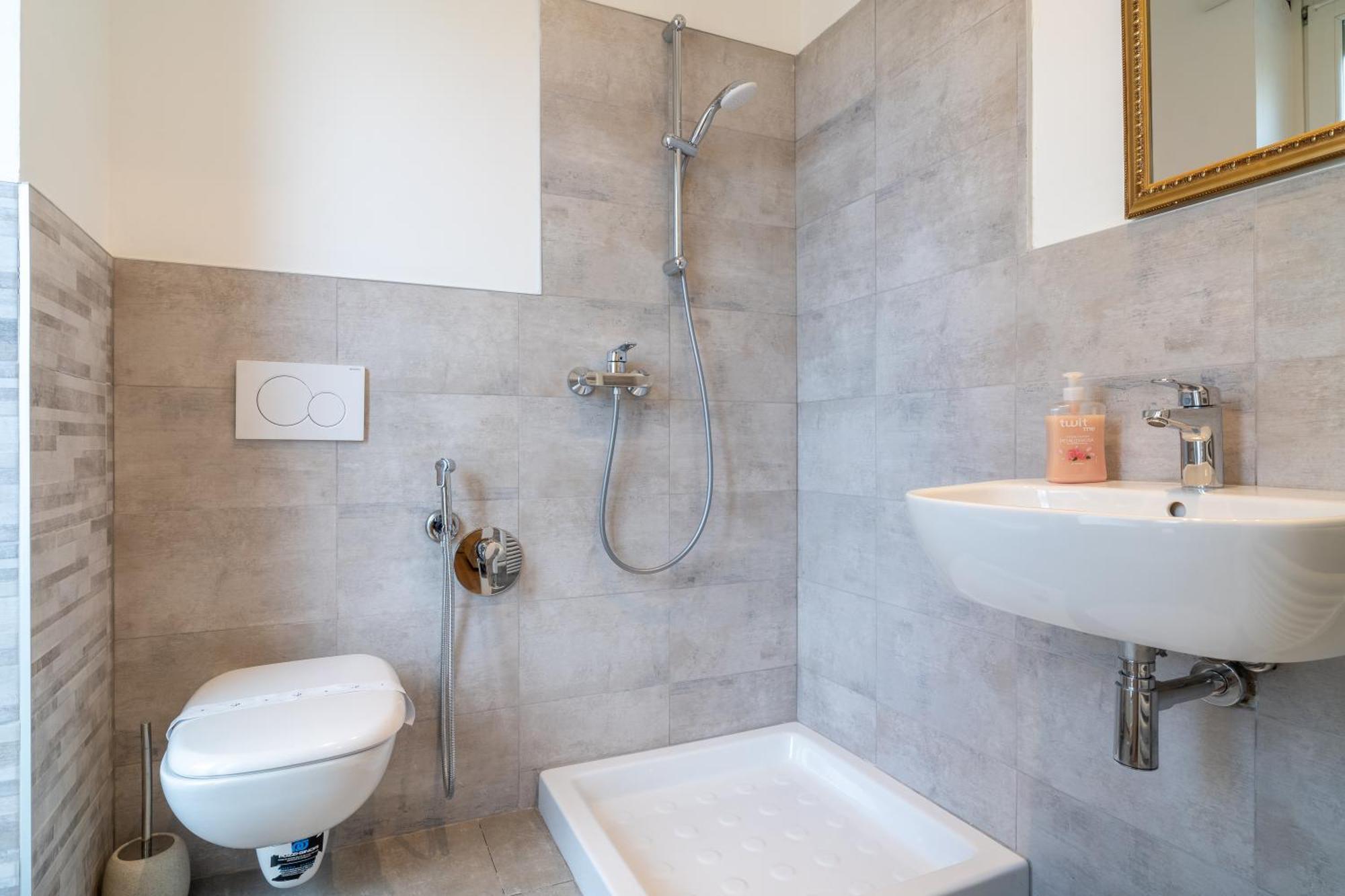 Charme In Fiera - Zona Fiera Apartment เวโรนา ภายนอก รูปภาพ