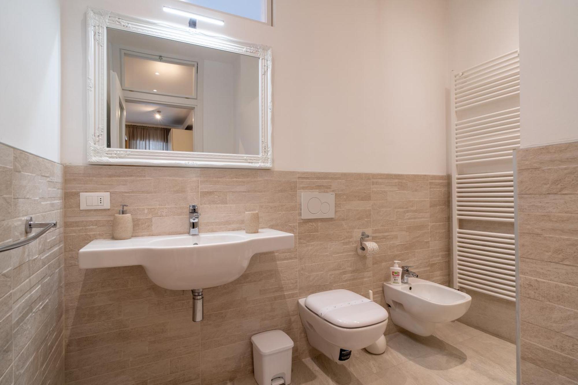 Charme In Fiera - Zona Fiera Apartment เวโรนา ภายนอก รูปภาพ